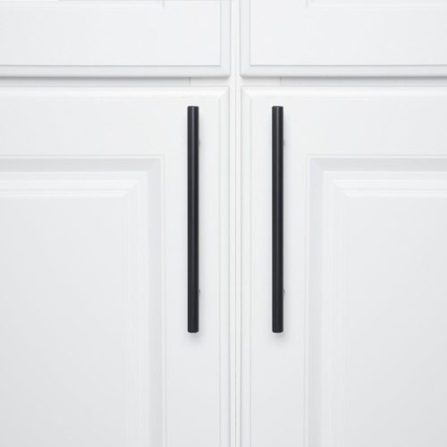 Amazon Basics szekrény fogantyú, európai stílusú (9,52 mm átmérő), 18,74cm hosszúság ,fekete, 10db-os  csomag