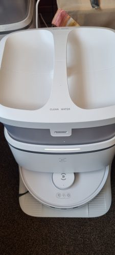 ECOVACS DEEBOT T30 PRO Omni Porszívó Robot Felmosó Funkcióval, TrueEdge Felmosóval, Zero Tangle Kefével, 11,000 PA Szívóerő Forró Vizessel és Intelligens Újramosással, Ezüst Szín DDX14