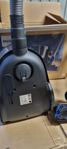 PHILIPS PowerPro kompakt porszívó - Könnyű, Porzsák nélküli, 750 W szívóteljesítmény, TriActive szívófej kemény padlókhoz és szőnyegekhez, Allergy H13 HEPA szűrő, PowerCyclone 5 technológia (FC9332/09)