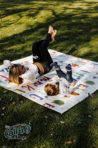 Összecsukható gyermekszőnyeg csecsemőknek, 2 oldalról párnázott, vízálló és mosható 180 cm x 200 cm (2. modell)